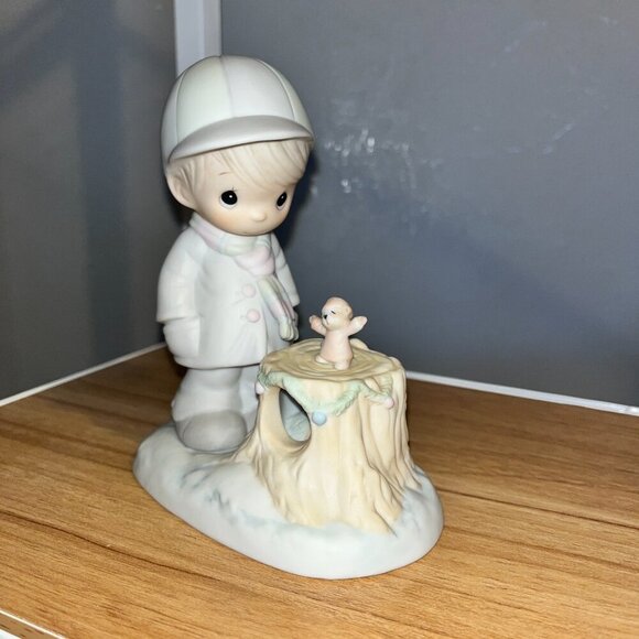 Precious Moments Figurine Wishing You A Cozy Season 1989 #521949 - Picture 8 of 9